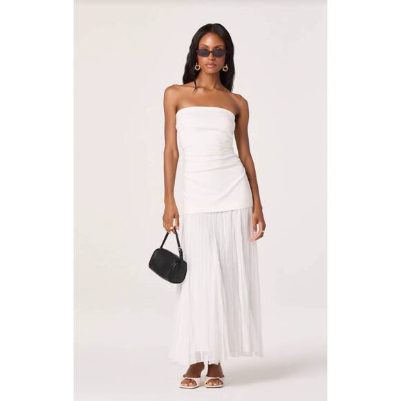 ASTR Dresses & Skirts - NEW ASTR yvonne mixed media strapless maxi dress in white